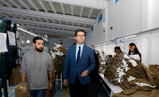 Tekstil Üretimi Tüm İstihdam Oluşturma Devam Ediyor